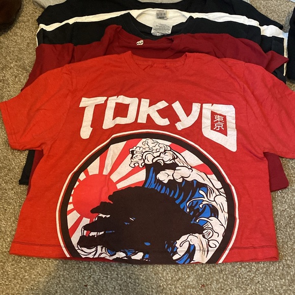 Crop top bundle. Size medium - Picture 2 of 11